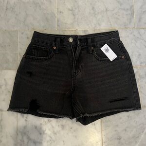 Old Navy kids Jean shorts. Tags still on!